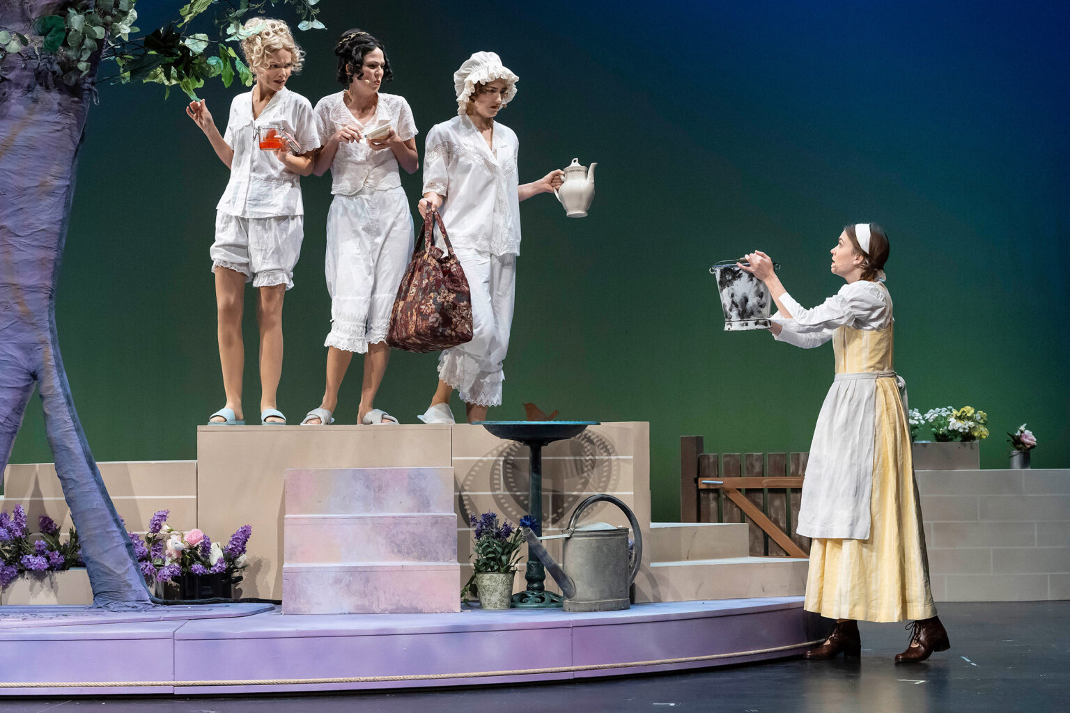 asch016 quer mit Schwestern